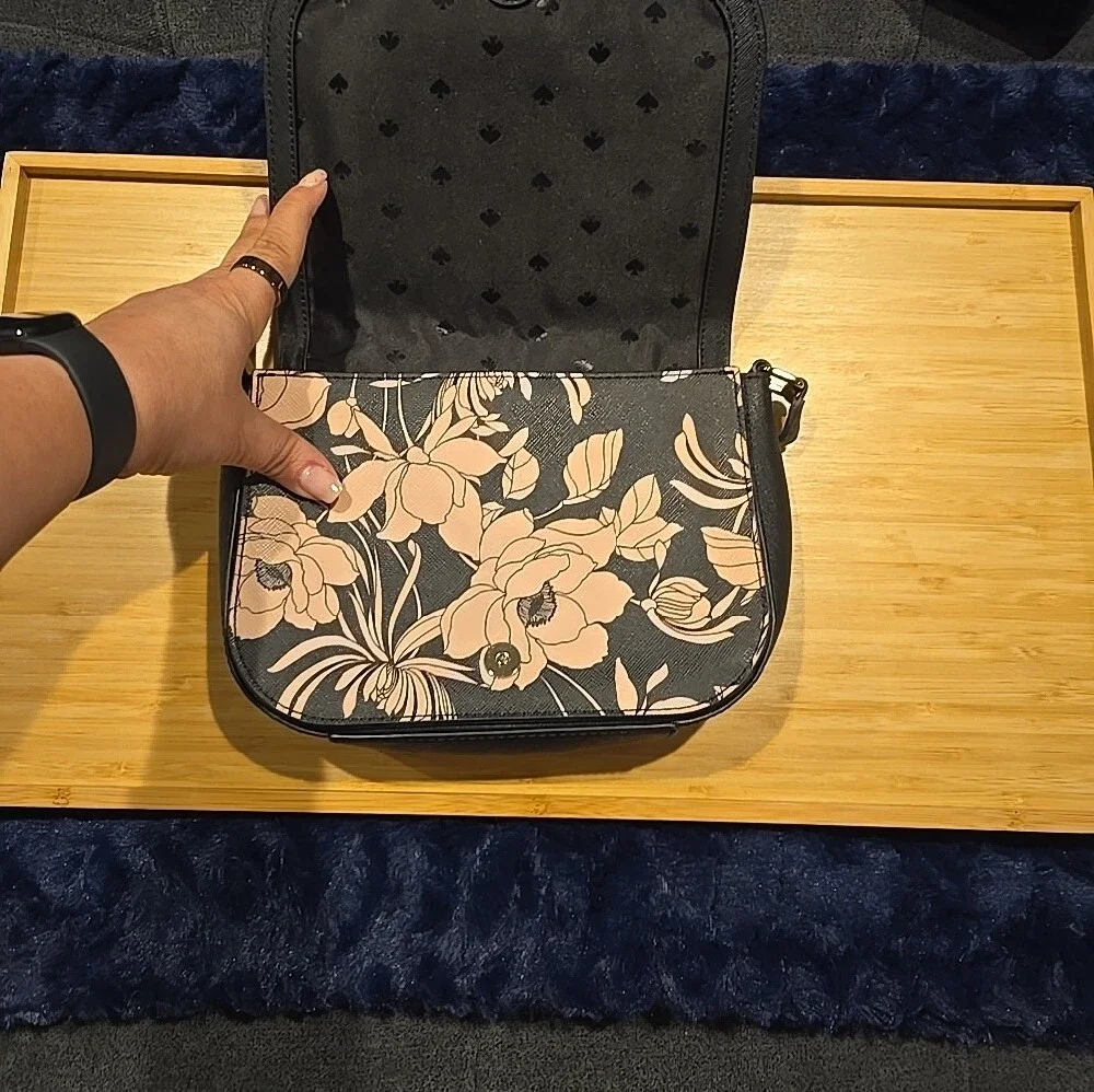 kate spade Luaral Way Gardenia Carsen Black And Tan Crossbody